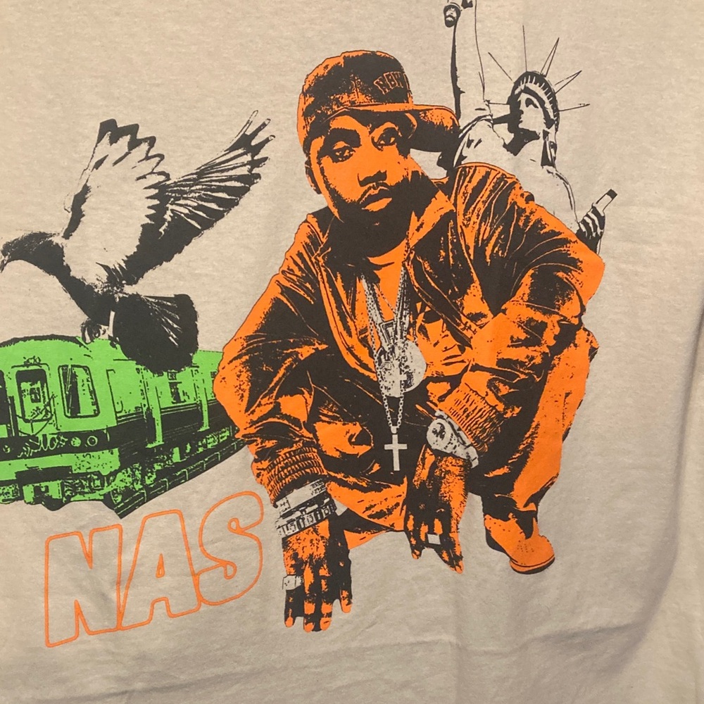 Spencer's Beige tee shirt NAS 90s rapper